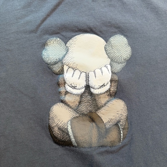 Uniqlo x KAWS Tokyo First Tee Shirt - Picture 2 of 5